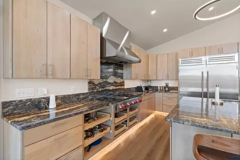 Kitchen - 11829 Valley View Cir, Spearfish, SD 57783 photo 5 of 7