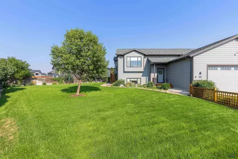 822 Dirk Ct, Box Elder, SD 57719 photo 3