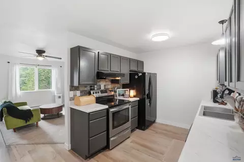 5521 N Pitch Ct, Rapid City, SD 57703