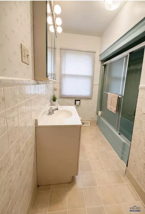 Bath - 123 Other, Eagle Butte, SD 57625 photo 1 of 2