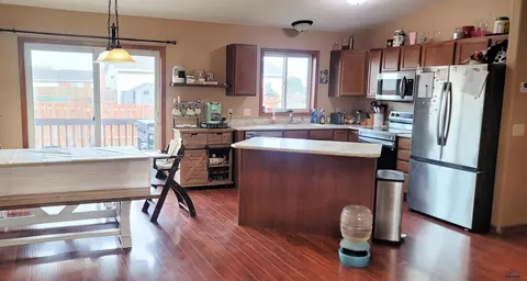 108 Maxwell Dr, Box Elder, SD 57719 photo 2