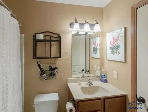 108 Maxwell Dr, Box Elder, SD 57719 photo 5