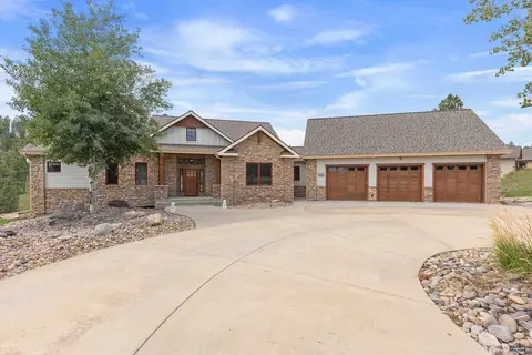 9191 Emerald Ridge Rd, Rapid City, SD 57702
