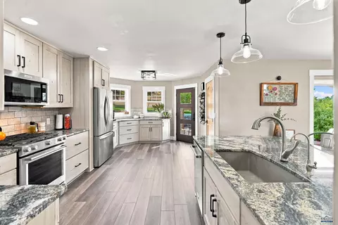 Kitchen - 19887 Gobbler Rd, Spearfish, SD 57783 photo 4 of 4