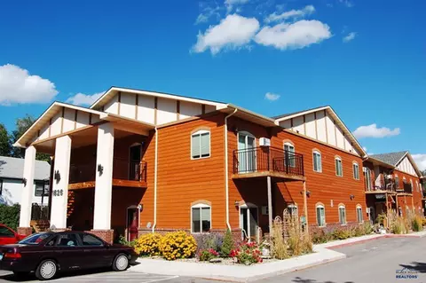 1626 Evergreen Dr, Rapid City, SD 57702