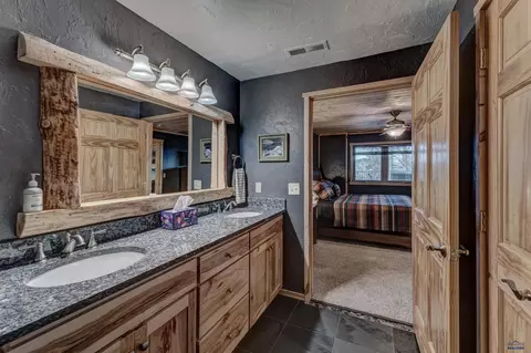 Bath - 21172 High Ridge Trl, Lead, SD 57754 photo 6 of 6
