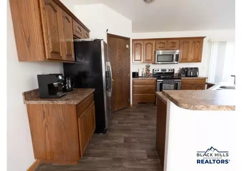Kitchen - 752 Bear Tooth Ct, Box Elder, SD 57719 photo 1 of 4