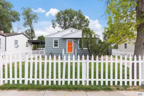 2220 7th Ave, Rapid City, SD 57702