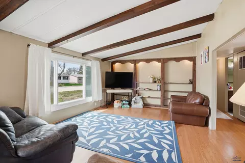 610 Hustead St, Wall, SD 57790 photo 6
