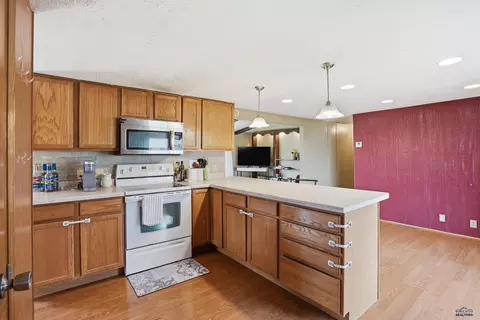 610 Hustead St, Wall, SD 57790 photo 10