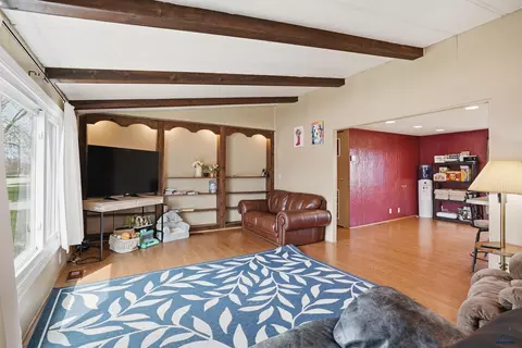 610 Hustead St, Wall, SD 57790 photo 5