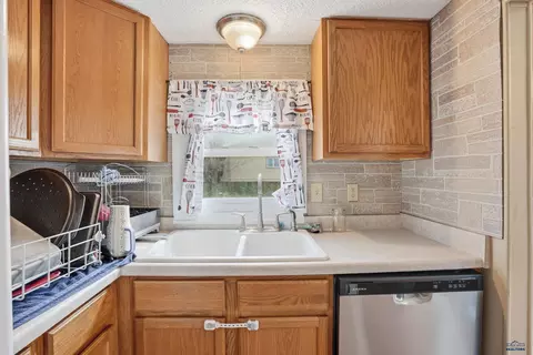 610 Hustead St, Wall, SD 57790 photo 12
