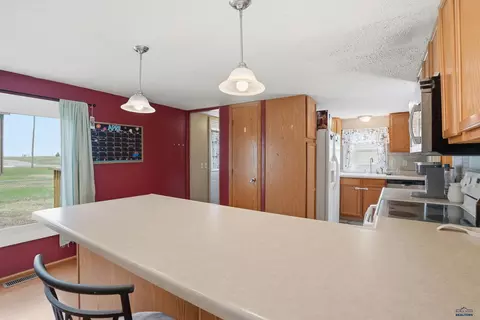 610 Hustead St, Wall, SD 57790 photo 9