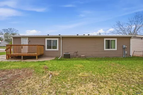 610 Hustead St, Wall, SD 57790 photo 27