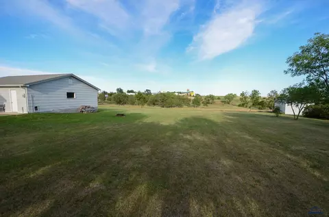 Exterior - 207 E 7th St, Murdo, SD 57559 photo 3 of 5