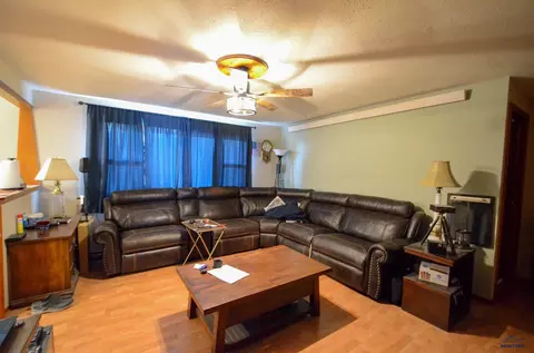 Living - 207 E 7th St, Murdo, SD 57559 photo 1 of 1