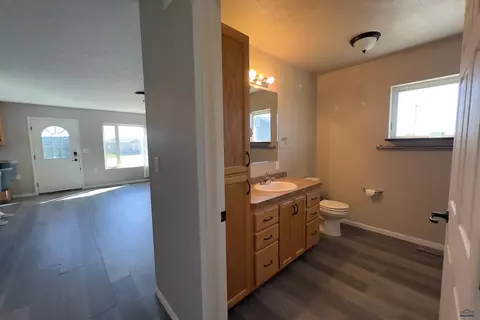 Bath - 636 Shuttle Ct, Box Elder, SD 57719 photo 1 of 1