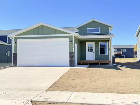 4045 Mcintosh Ln, Rapid City, SD 57703