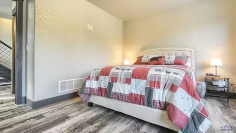 Bedroom - 21167 Turkey Trl, Lead, SD 57754 photo 1 of 5