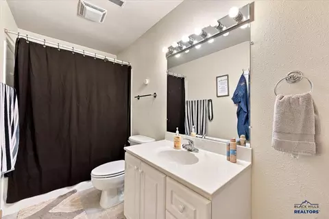 Bath - 3506 Roughlock Ln, Spearfish, SD 57783 photo 3 of 3