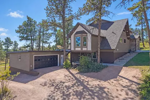 5165 Pinedale Hts, Rapid City, SD 57702