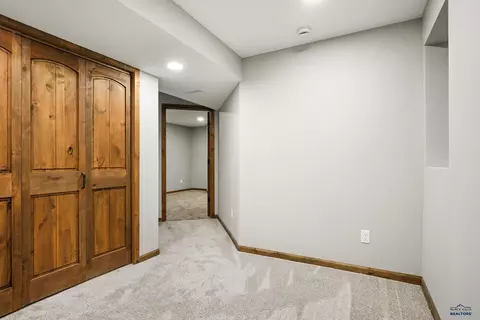 Entry Way - 510 E Dakota, Pierre, SD 57501 photo 1 of 4
