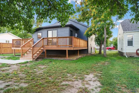 Exterior - 510 E Dakota, Pierre, SD 57501 photo 6 of 7
