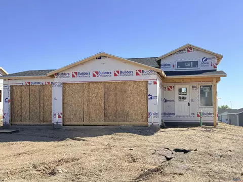 5601 Traverse Dr, Rapid City, SD 57703