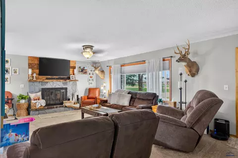 Living - 72 Fairgrounds Pl, Hermosa, SD 57744 photo 2 of 4