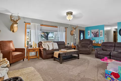 Living - 72 Fairgrounds Pl, Hermosa, SD 57744 photo 4 of 4