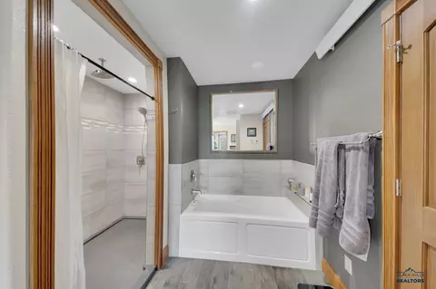 Bath - 6819 Ridgeview Dr, Black Hawk, SD 57718 photo 1 of 3
