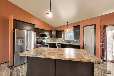 Kitchen - 483 Sovereignty Ln, Box Elder, SD 57719 photo 1 of 2