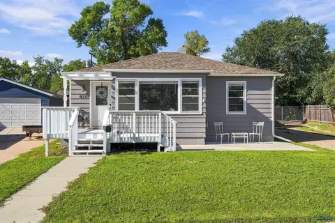 4131 Pleasant Dr, Rapid City, SD 57702