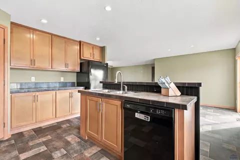 983 Bennington Dr, Box Elder, SD 57719 photo 9