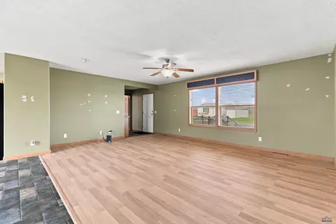 983 Bennington Dr, Box Elder, SD 57719 photo 5