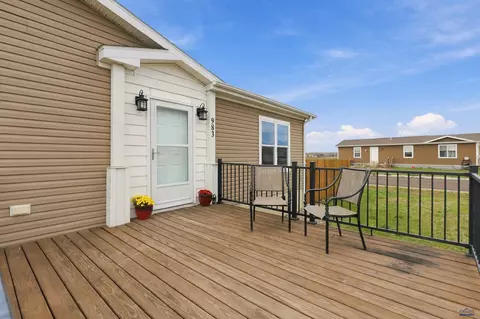 983 Bennington Dr, Box Elder, SD 57719 photo 4