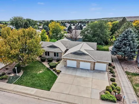 4104 Augusta Dr, Rapid City, SD 57703
