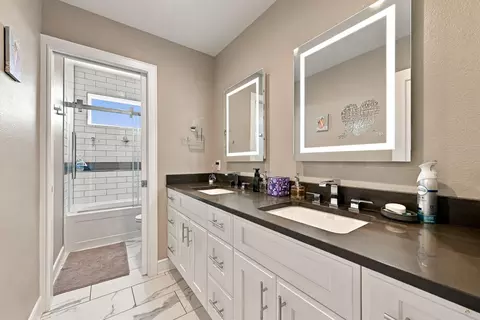 Bath - 2225 Saddle Horn Dr, Spearfish, SD 57783 photo 5 of 5