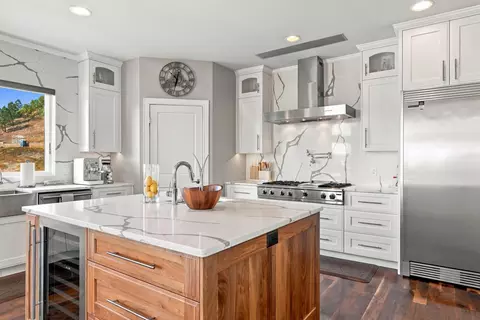Kitchen - 2225 Saddle Horn Dr, Spearfish, SD 57783 photo 2 of 3