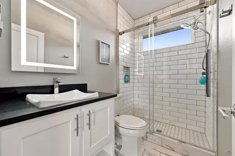 Bath - 2225 Saddle Horn Dr, Spearfish, SD 57783 photo 4 of 5