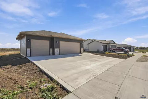 Exterior - 620 Bull Run Dr, Box Elder, SD 57719 photo 4 of 5