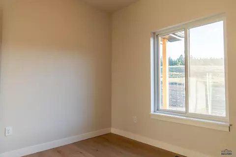 Bedroom - 133 Stone Hill Dr, Custer, SD 57730 photo 4 of 4