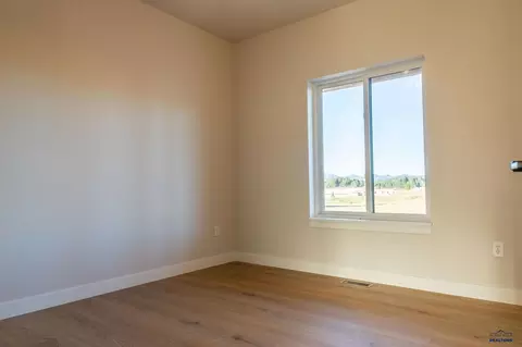 Bedroom - 133 Stone Hill Dr, Custer, SD 57730 photo 2 of 4