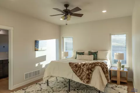 Bedroom - 133 Stone Hill Dr, Custer, SD 57730 photo 1 of 4