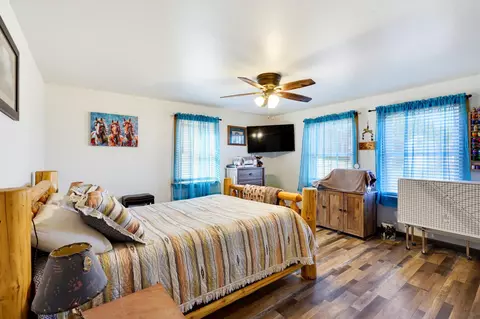 Bedroom - 25755 Dewey Rd, Edgemont, SD 57735 photo 2 of 2