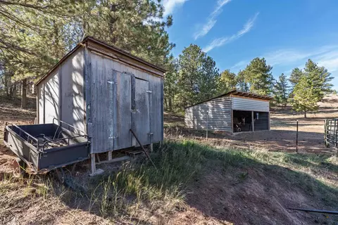 Exterior - 25755 Dewey Rd, Edgemont, SD 57735 photo 5 of 6