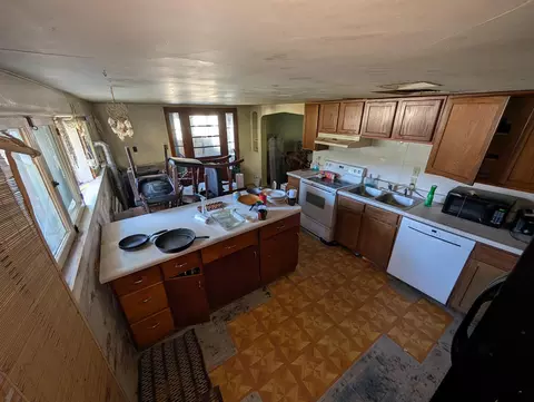 Kitchen - 817 Highland Ave, Lead, SD 57754 photo 1 of 1