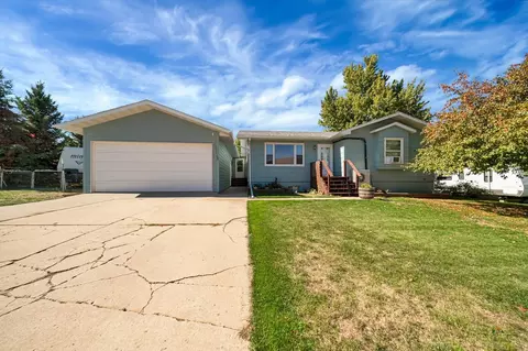 Exterior - 817 S 33rd St, Spearfish, SD 57783 photo 3 of 10