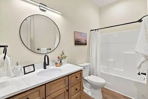 Bath - 1565 Blue Sage Rd, Spearfish, SD 57783 photo 3 of 4