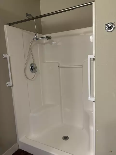 Bath - 1570 Shoshone Ave, Spearfish, SD 57783 photo 2 of 2